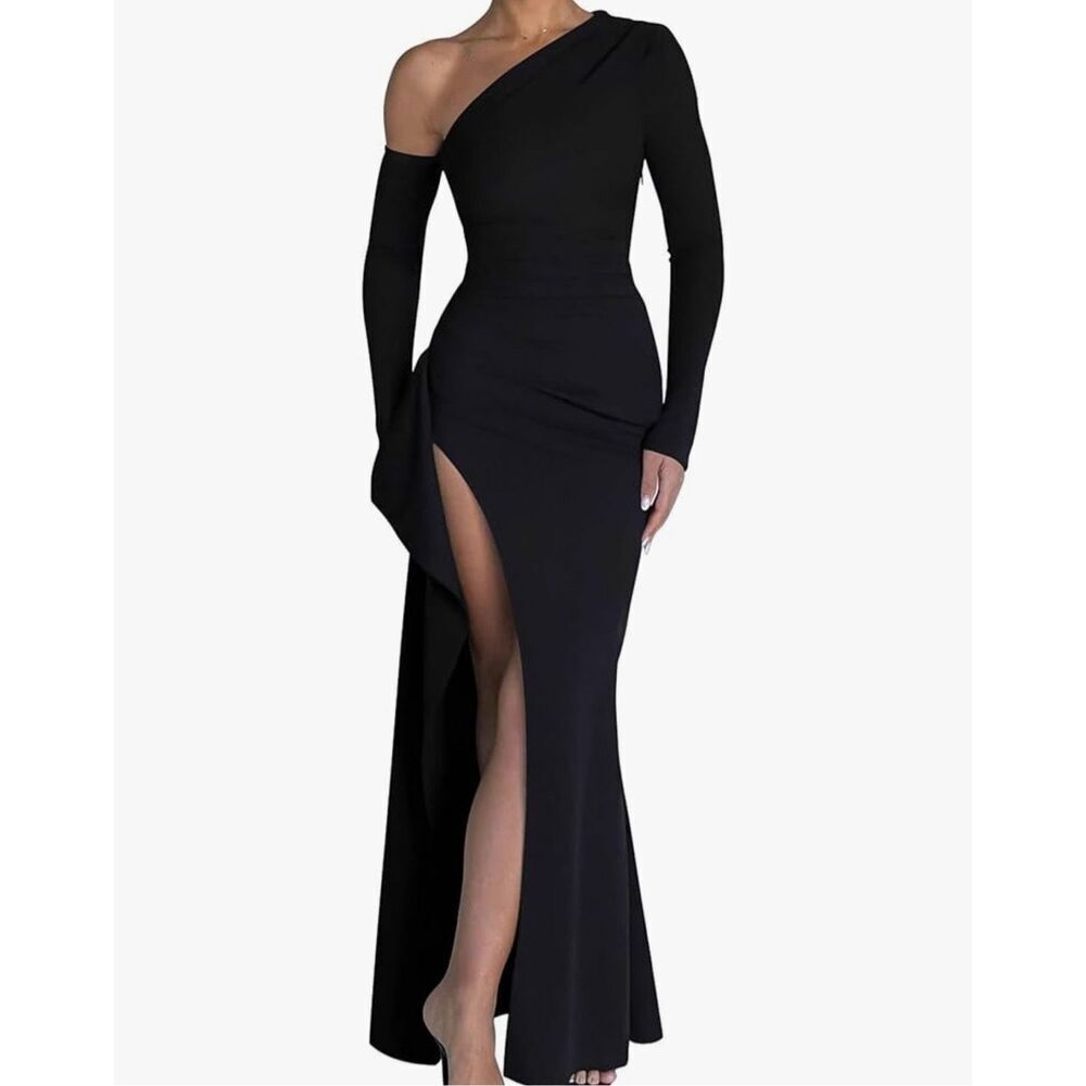 Elegant One-Shoulder Black Evening Gown